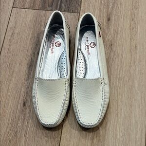 Marc Joseph Cream Leather Women's Manhassat Loafers